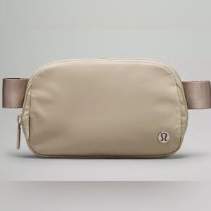 Lululemon Everywhere Belt Bag Raw Linen Drop